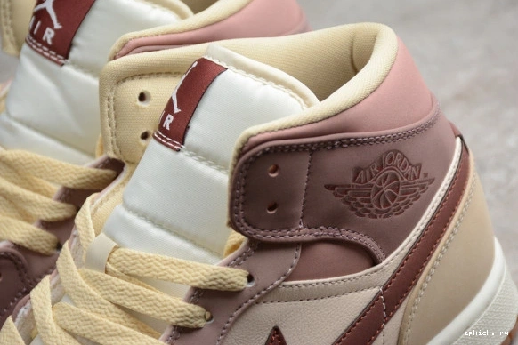 Rep EP SE DO7440-821 Mauve 1 Jordan (W) Pony DO7440-821 Dark  Mid Smoky 0301